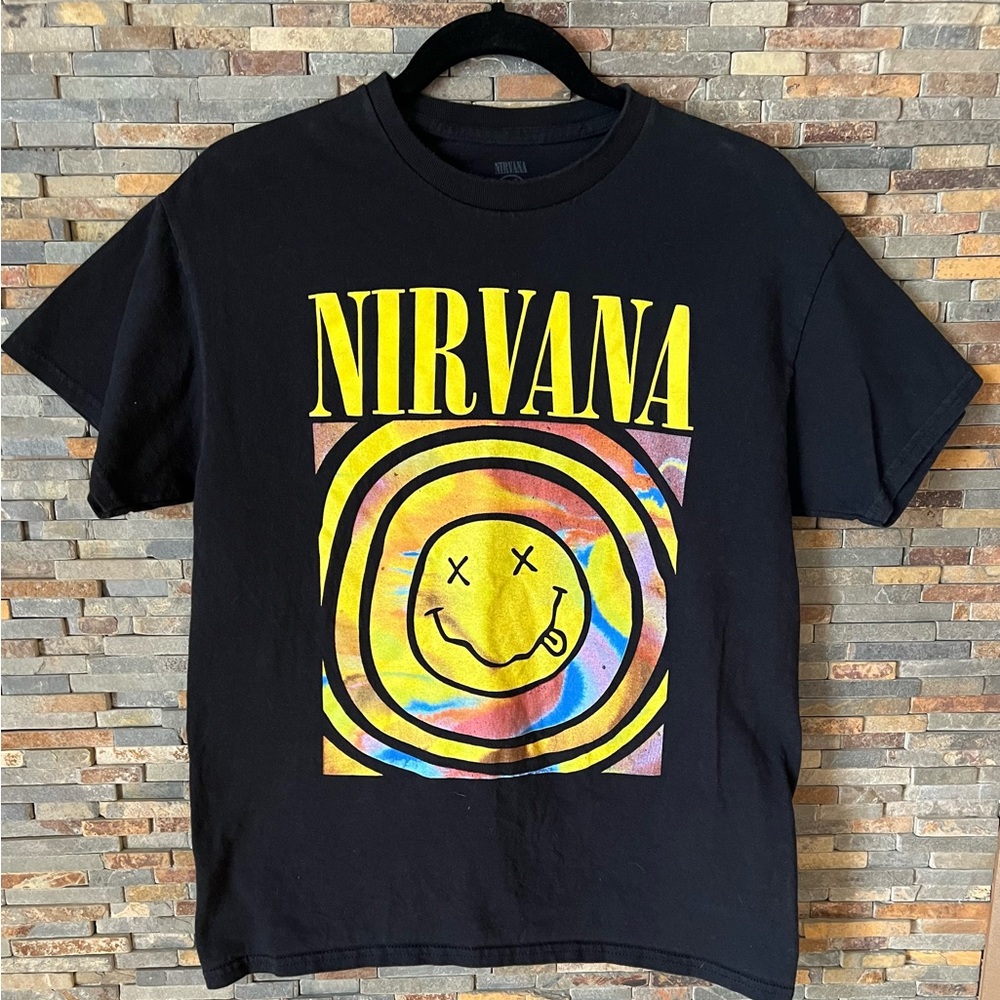 Nirvana - Rainbow Smiley Face T-Shirt - Size M